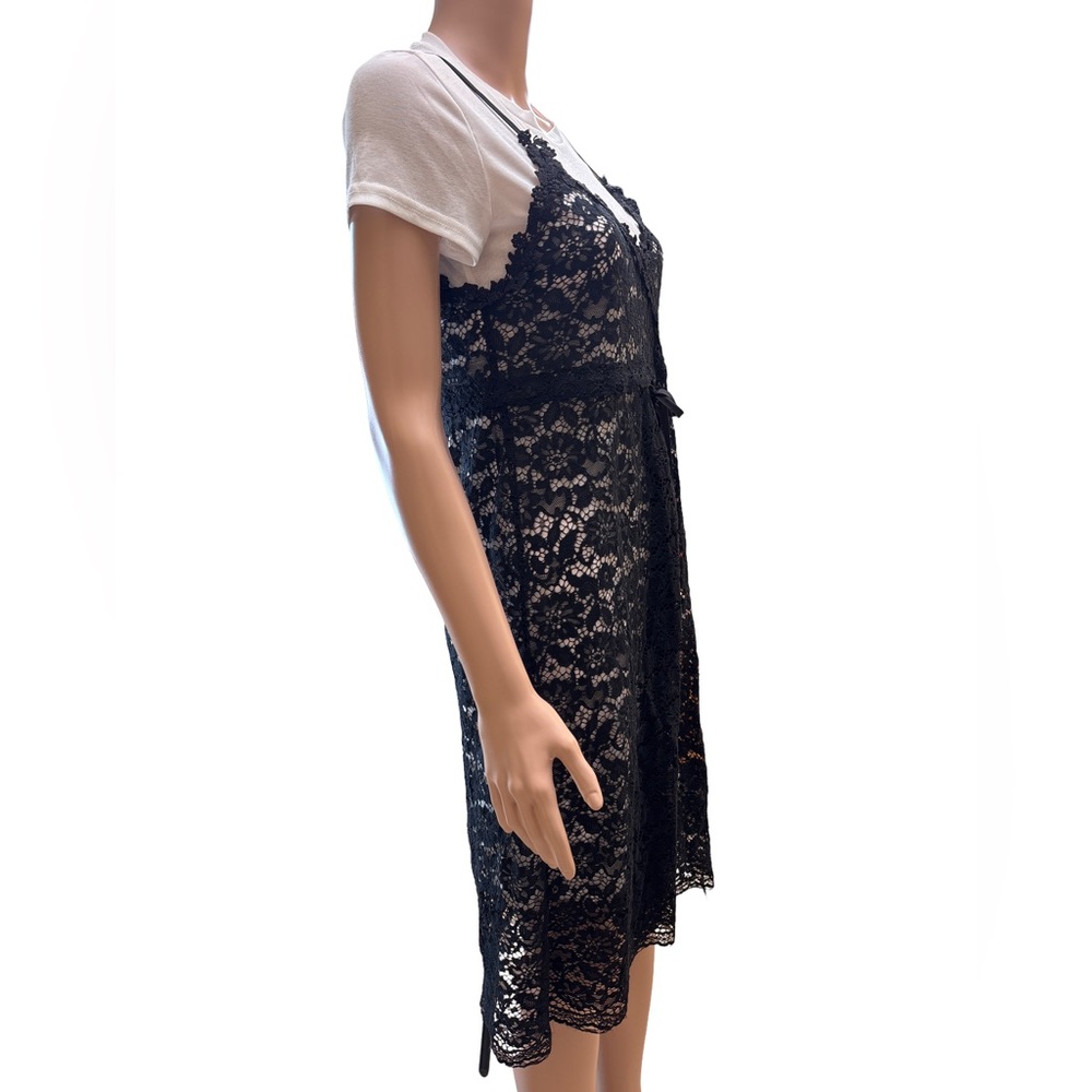 Elegant White T-Shirt Style Dress with Black Lace Overlay (2 pieces) Large - Picture 4 of 5